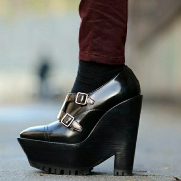 BURBERRY double buckle leather monk platform wedge - Picture 4 of 11